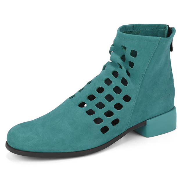The Two Point Five Ankle Boot Black Water Resistant – Poppy Barley