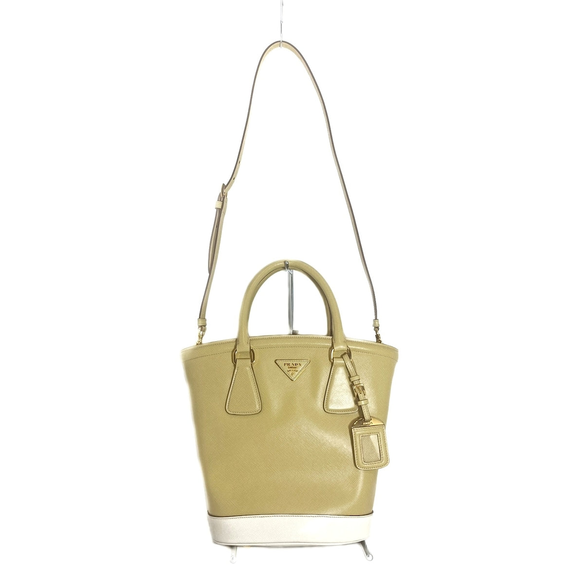 Saffiano Lux Handbag Prada, buy pre-owned at 600 EUR