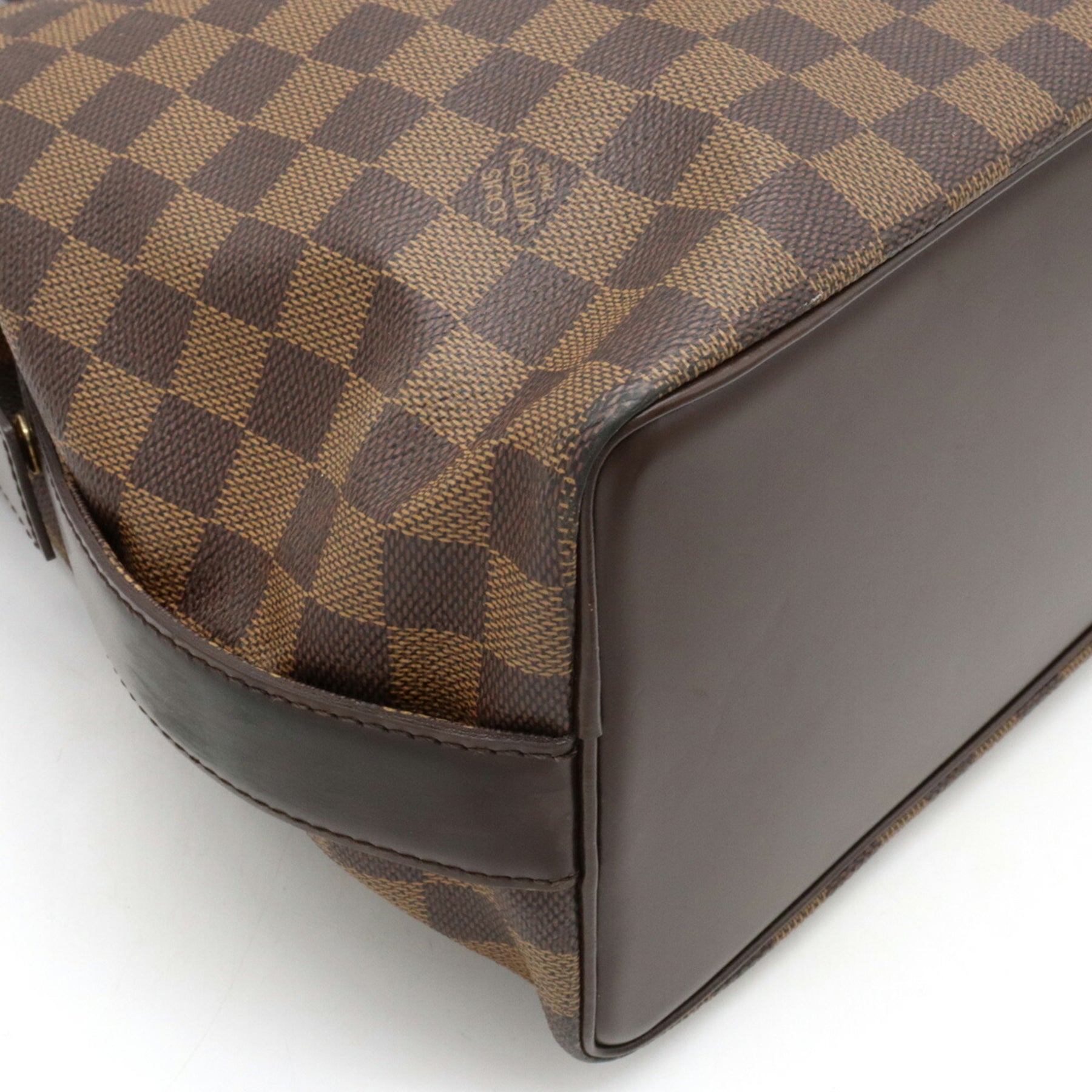 Versatile bag for Fall/Winter - Louis Vuitton Mahina bag