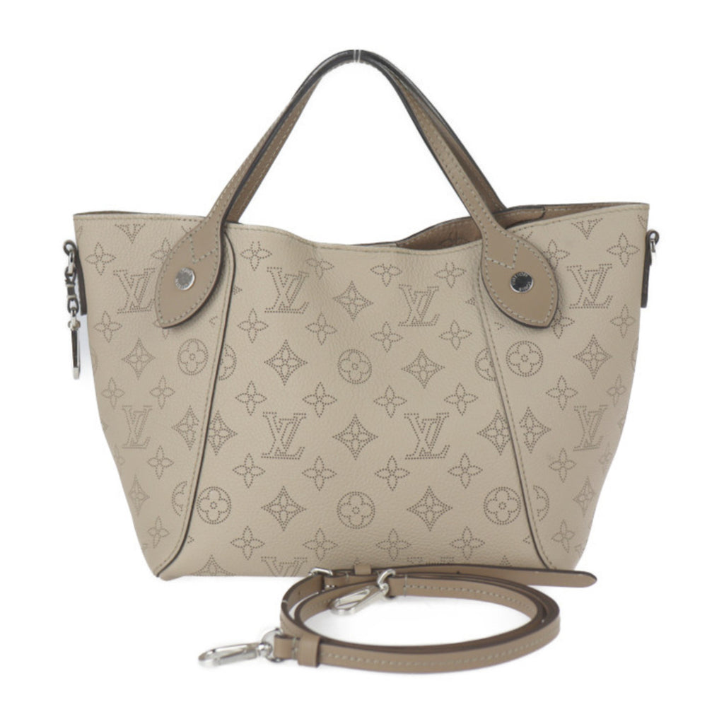 Versatile bag for Fall/Winter - Louis Vuitton Mahina bag