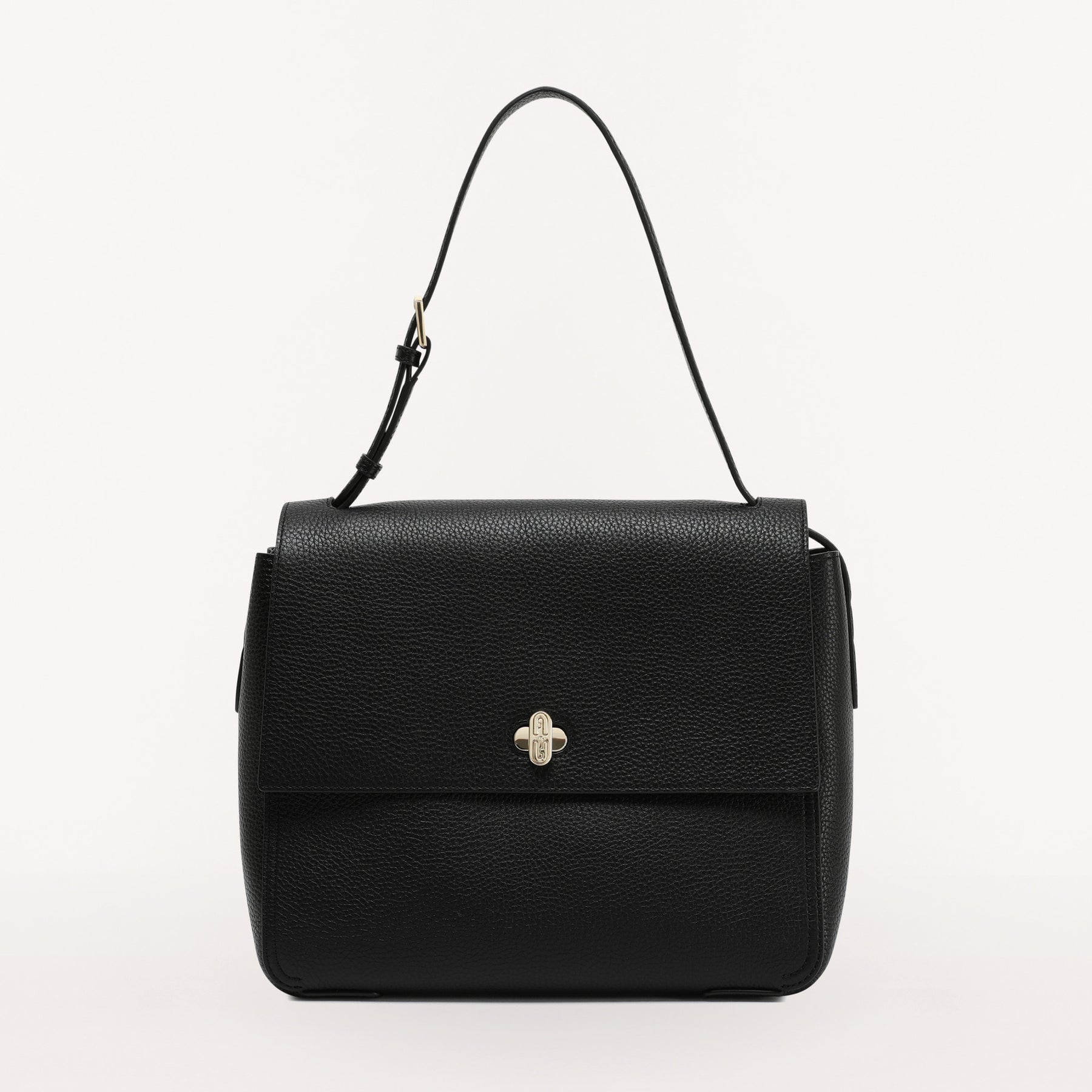 Grab this iconic Longchamp tote bag while it's on for 38% off on